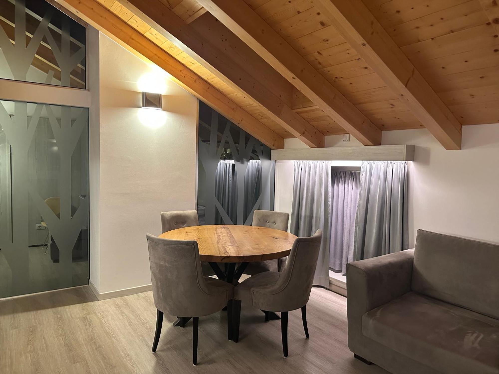 Rosensuite La Residenza Del Rosengarten ピンツォーロ エクステリア 写真